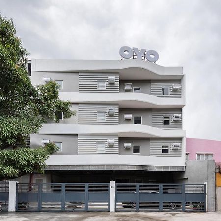 Super Oyo 515 Finnex Hotel Mandaluyong Bagian luar foto