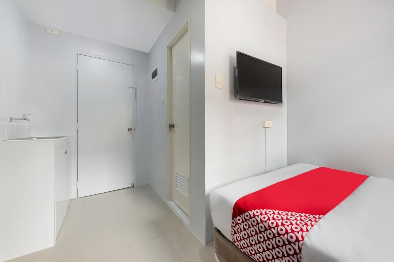 Super Oyo 515 Finnex Hotel Mandaluyong Bagian luar foto