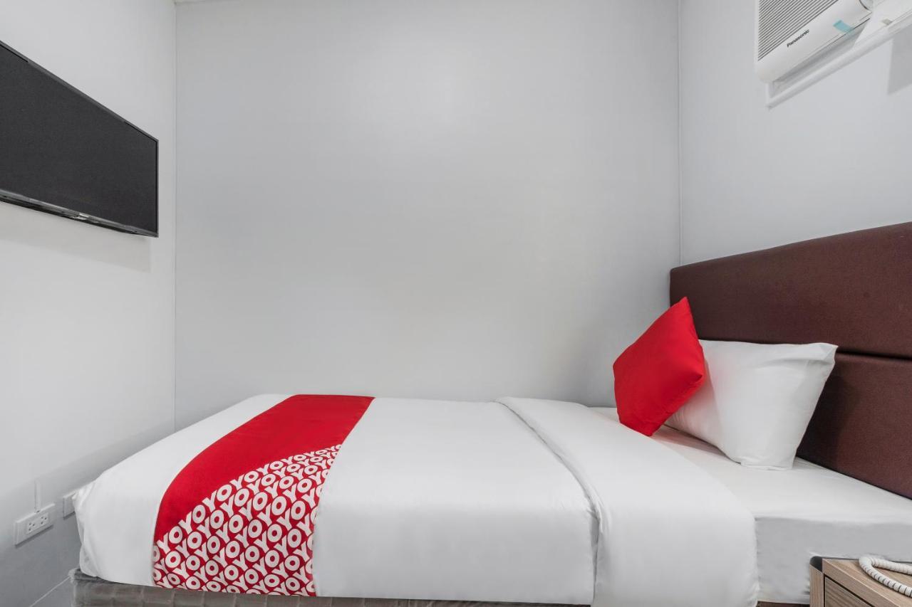 Super Oyo 515 Finnex Hotel Mandaluyong Bagian luar foto