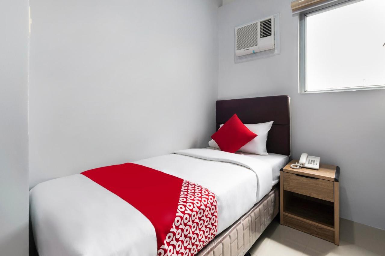 Super Oyo 515 Finnex Hotel Mandaluyong Bagian luar foto