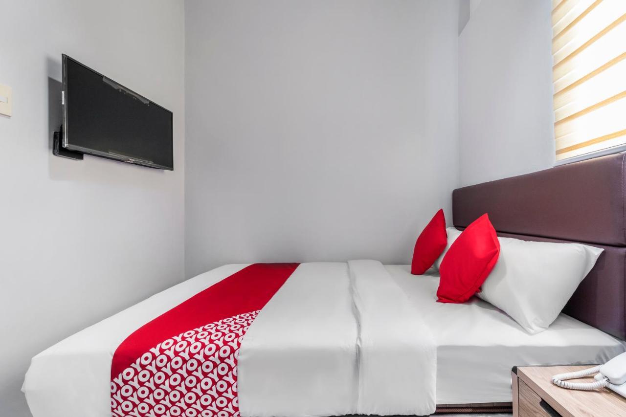 Super Oyo 515 Finnex Hotel Mandaluyong Bagian luar foto